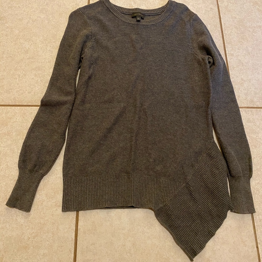 The Limited Sweater with long side
